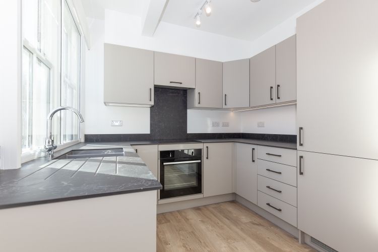 Property photo 1 of 9 210618