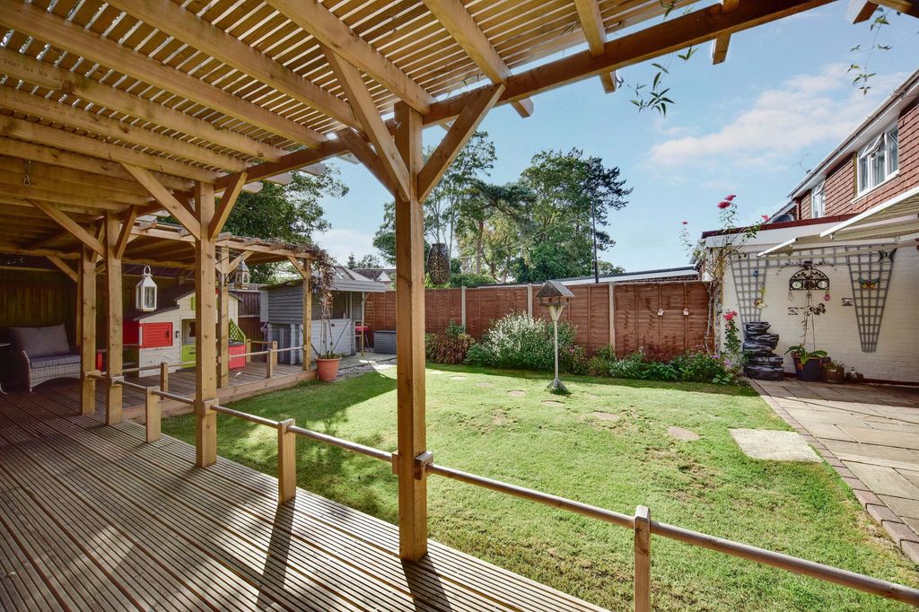 Property photo 2 of 19