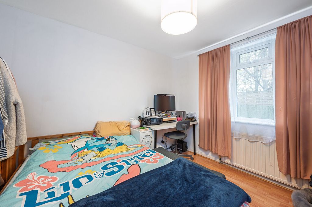 Property photo 2 of 8