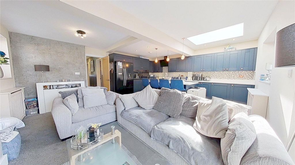 Property photo 3 of 17 Picture No. 04