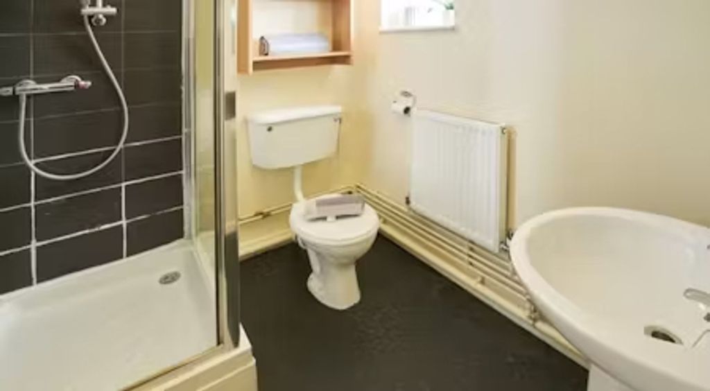 Property photo 2 of 19