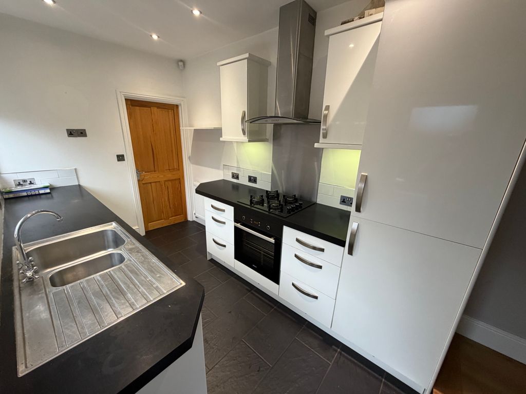 Property photo 3 of 8 Bedroom 1