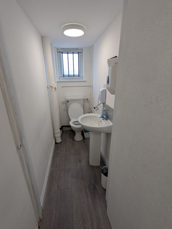 Property photo 3 of 5