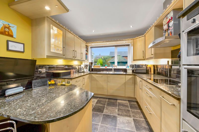 Property photo 1 of 31 Kitchen