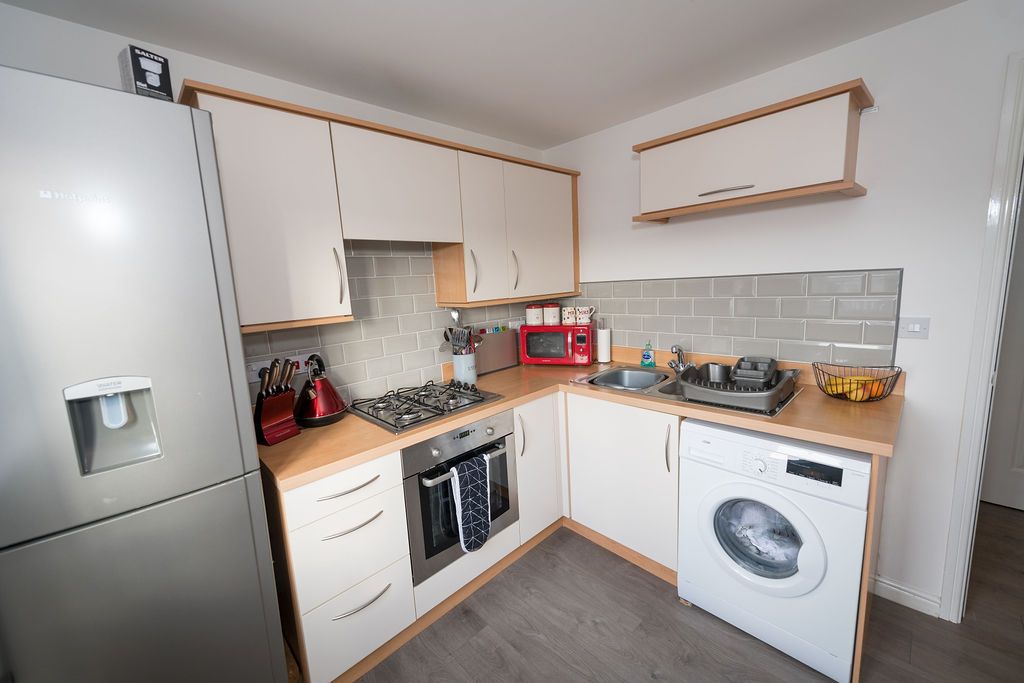 Property photo 3 of 7