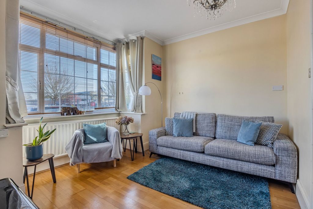 Property photo 1 of 12
