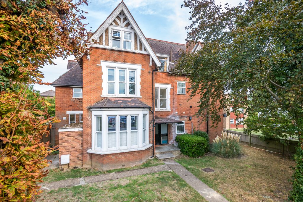 Property photo 1 of 27