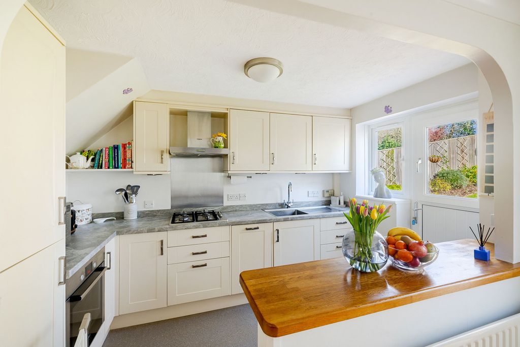 Property photo 3 of 13