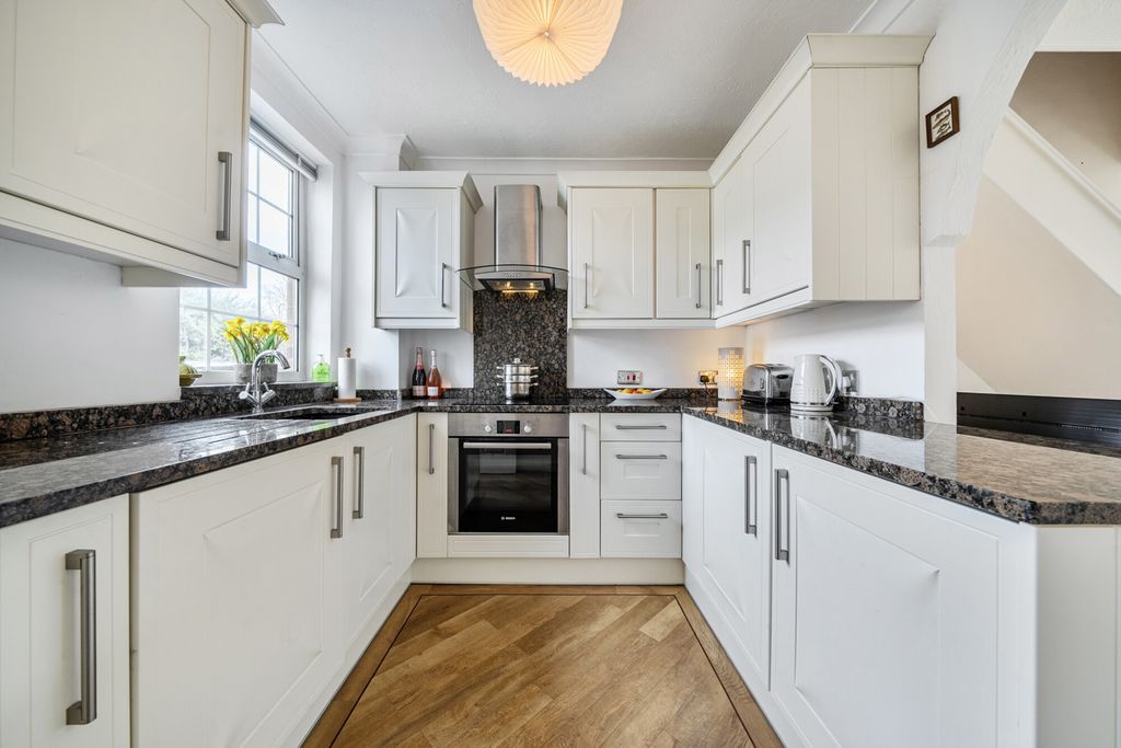 Property photo 2 of 20 1425382-11-69B026...