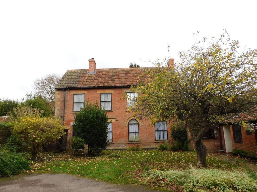 Property photo 1 of 24 Picture No. 04