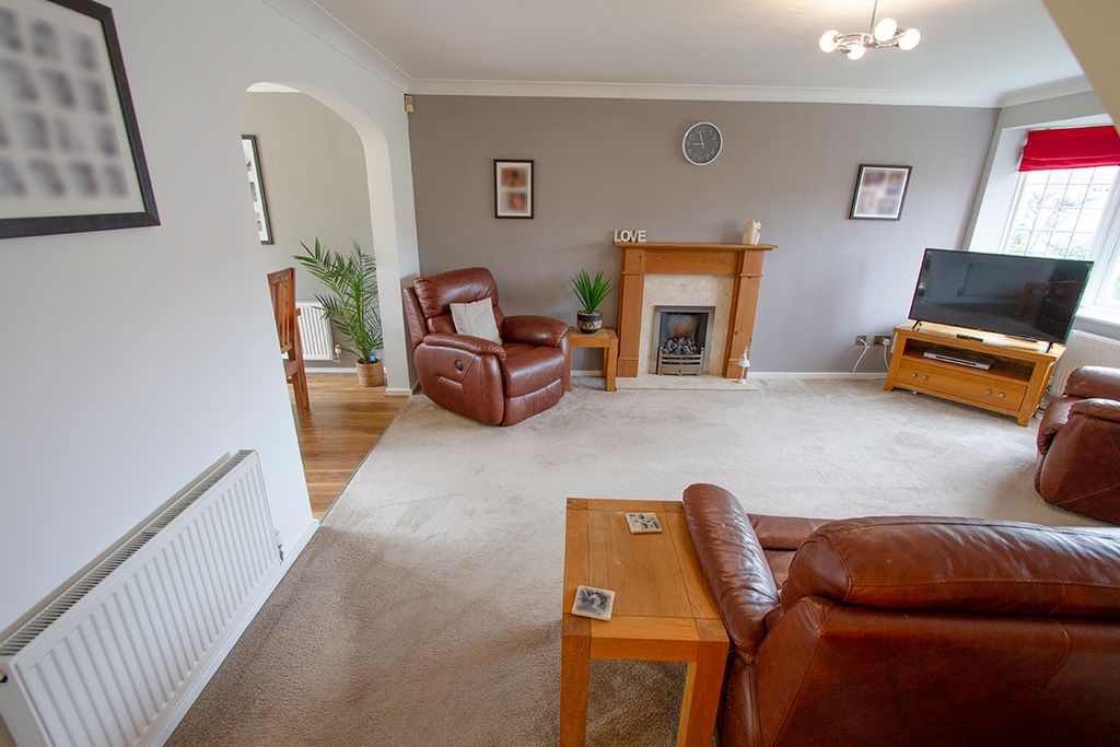 Property photo 2 of 34 Front_Room_3