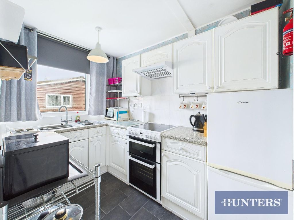 Property photo 2 of 12 Cam05333G0-Pr0013-Still004.Jpg