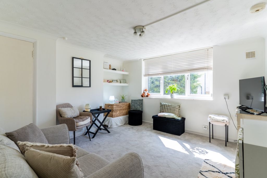 Property photo 2 of 14 5086763