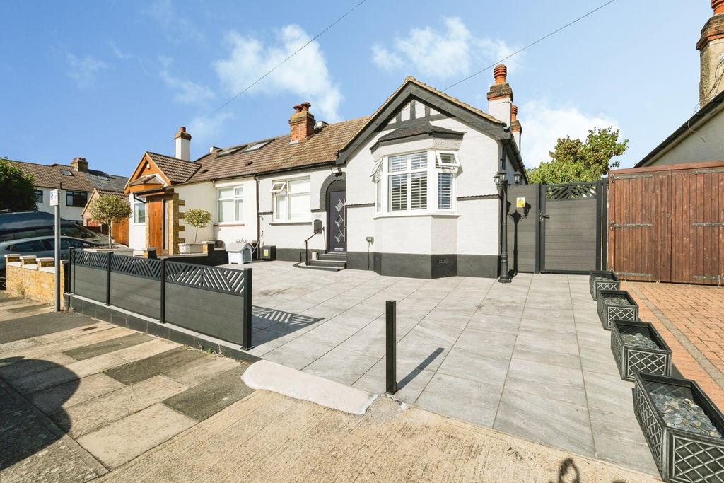 Property photo 1 of 26 Pbox-Img.Jpg
