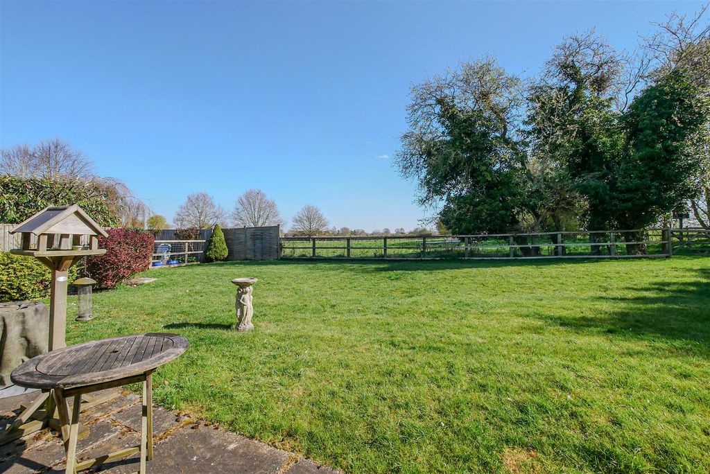 Property photo 3 of 25 Rear Garden