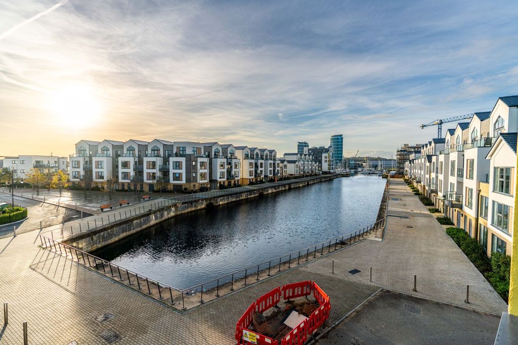 Property photo 2 of 9