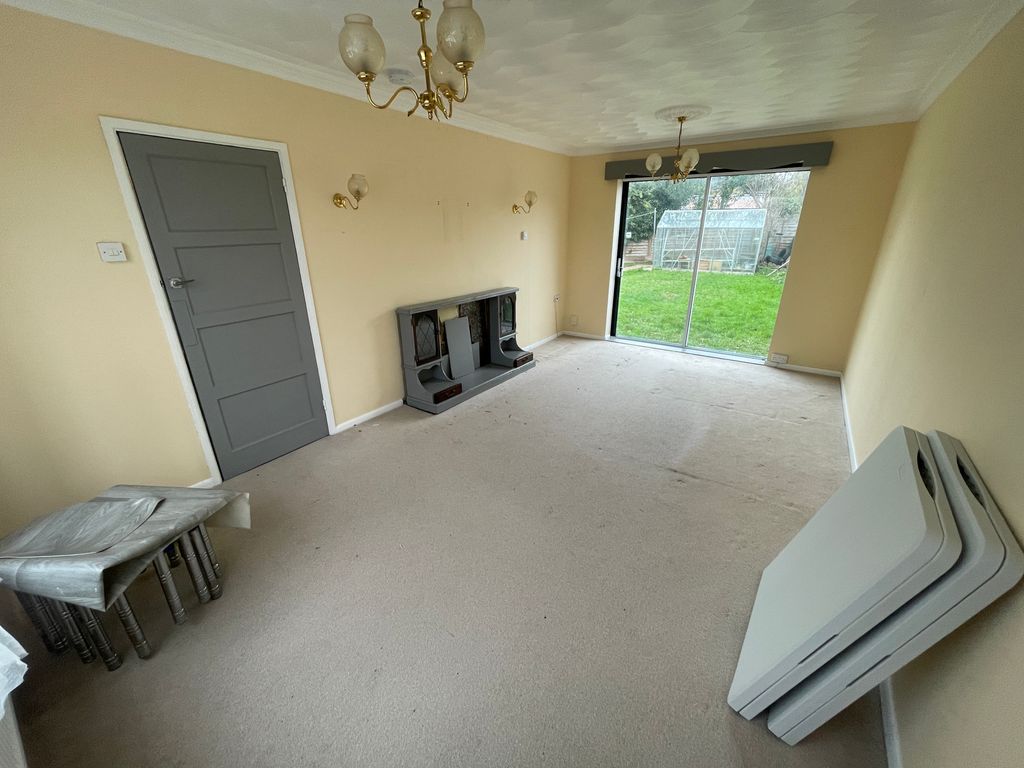Property photo 3 of 14