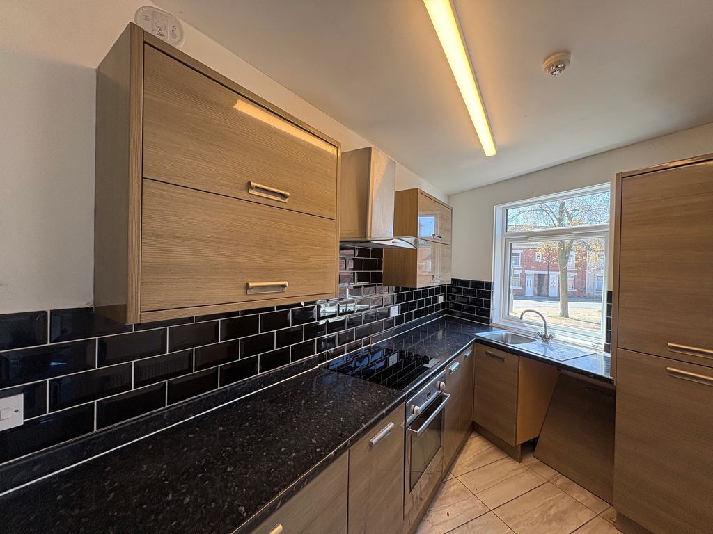 Property photo 1 of 2
