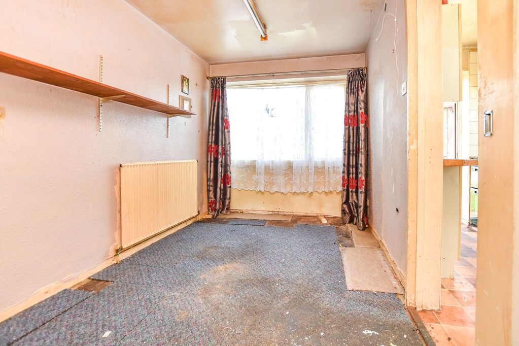Property photo 3 of 11 Photo 2