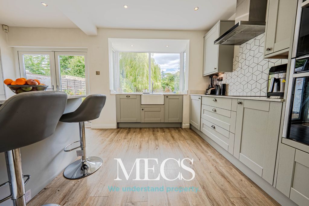 Property photo 2 of 21 4354512