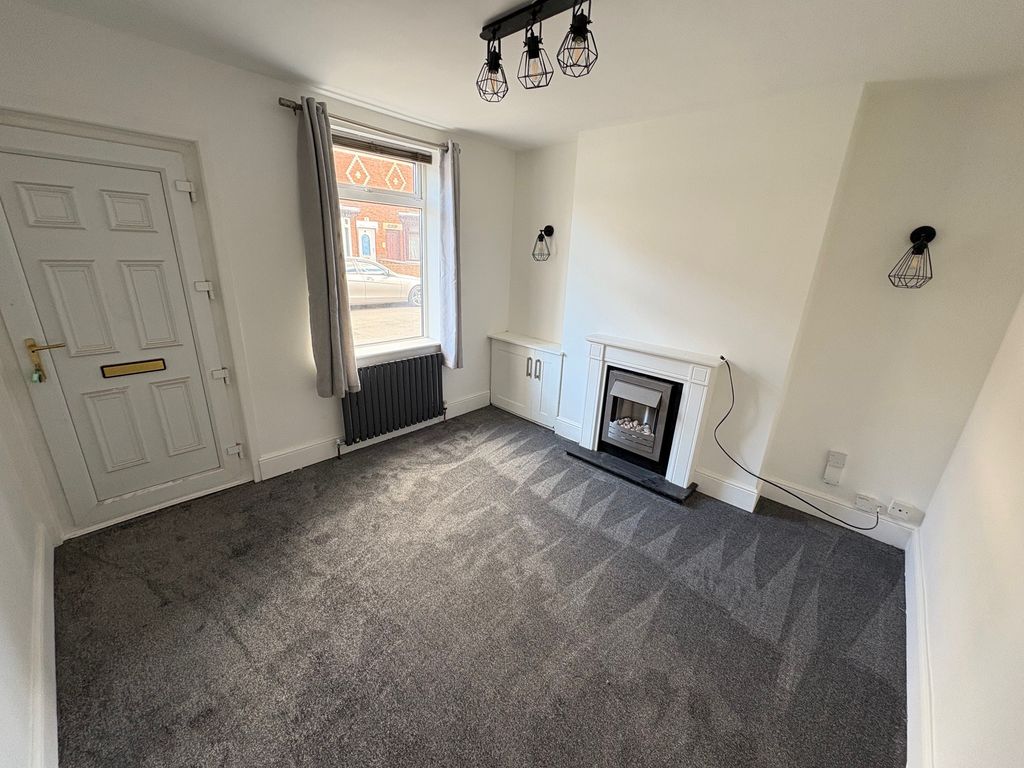 Property photo 2 of 17 Image