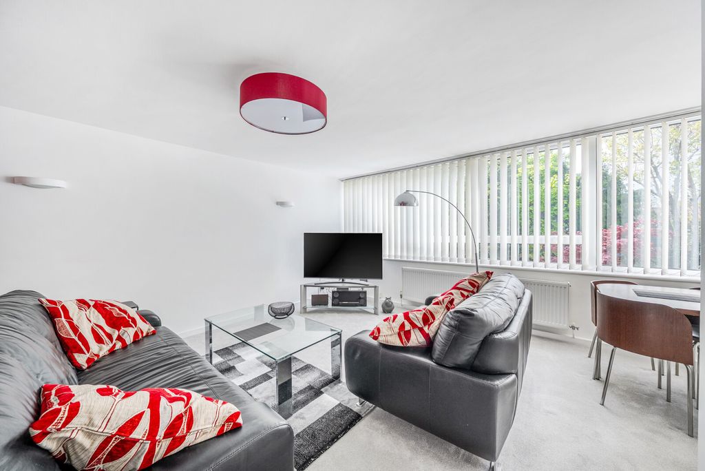 Property photo 3 of 20 1-69E1c67c2A3E9-1...