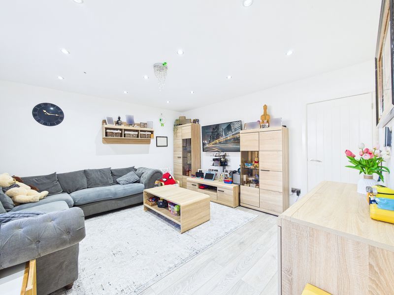 Property photo 2 of 16 Photo 9