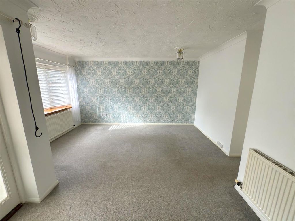 Property photo 3 of 13 Diner Lounge.Jpg