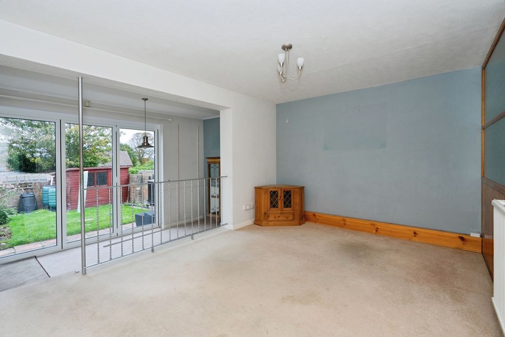 Property photo 3 of 20 Photo