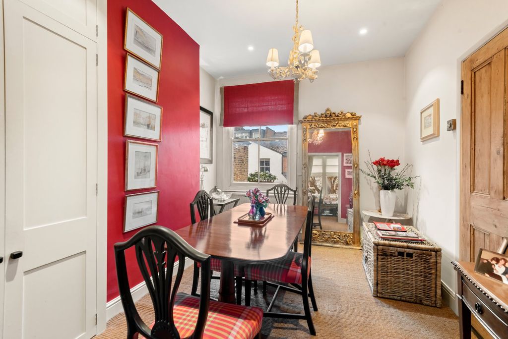 Property photo 2 of 6