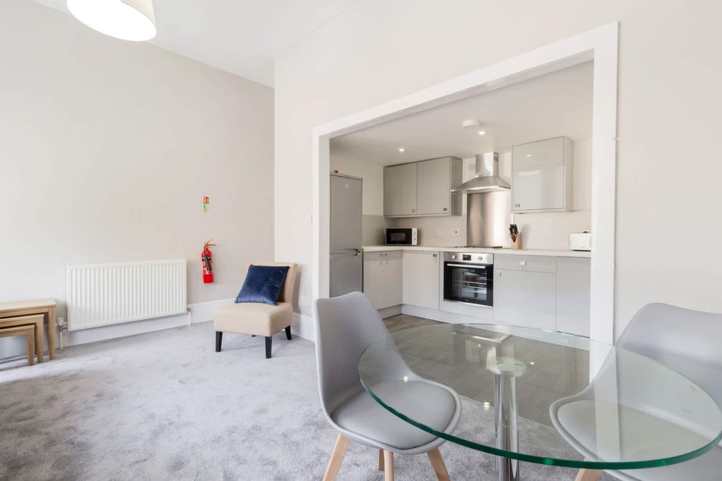 Property photo 3 of 11 Photo 3