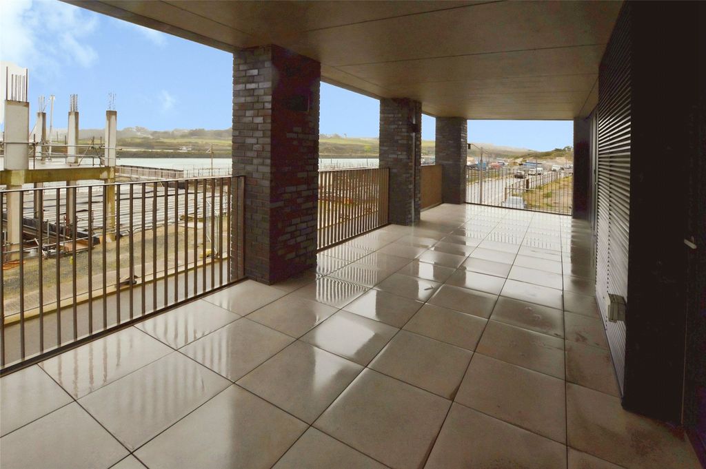 Property photo 2 of 7 Picture No. 11