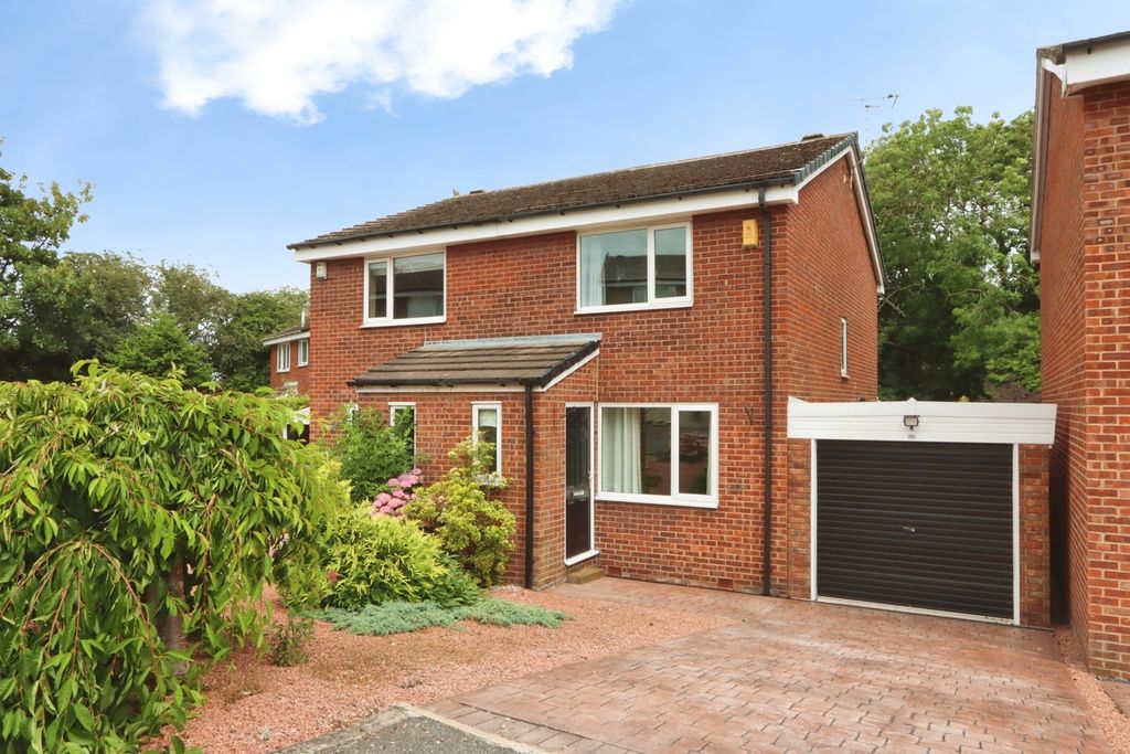Property photo 1 of 17 Pbox-Img.Jpg