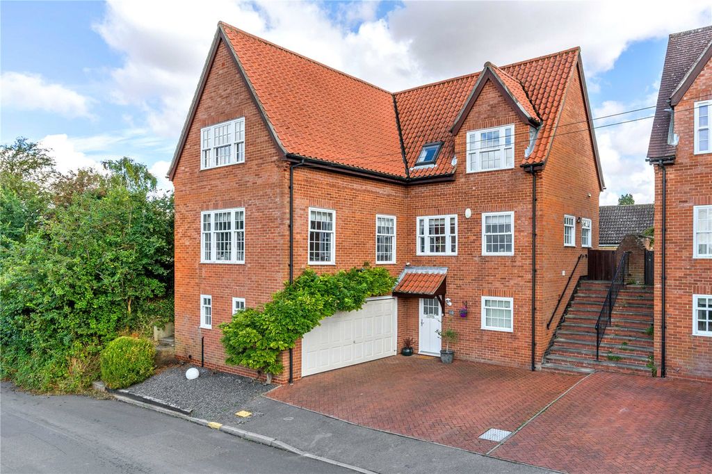 Property photo 1 of 29 Picture No. 01