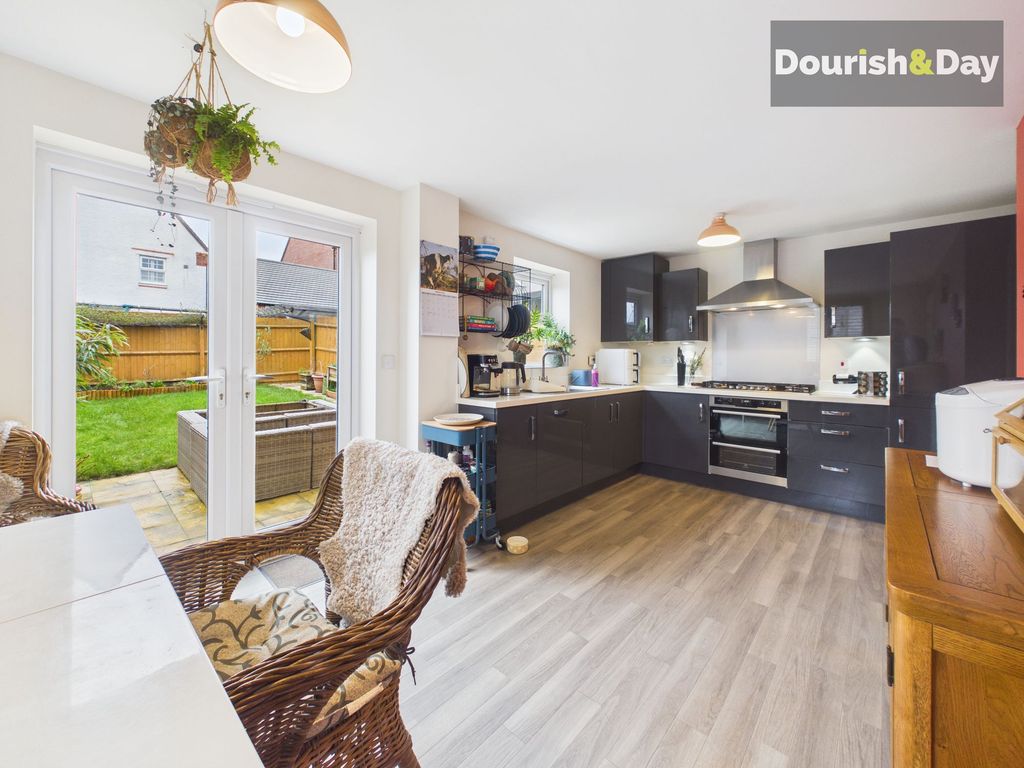 Property photo 2 of 23