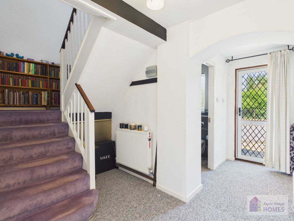 Property photo 2 of 17