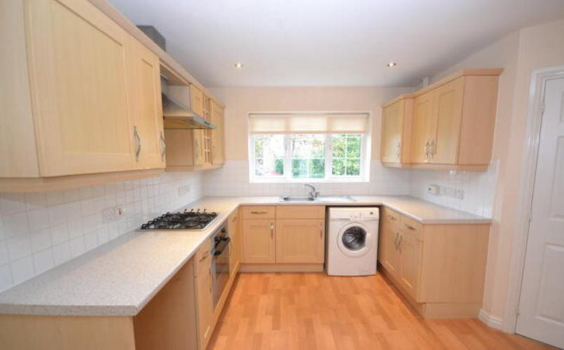 Property photo 2 of 15 Kitchen _