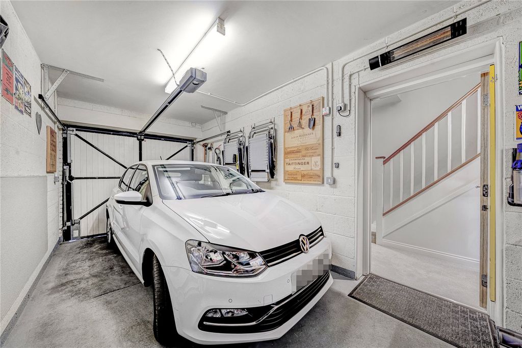 Property photo 3 of 34 Integral Garage