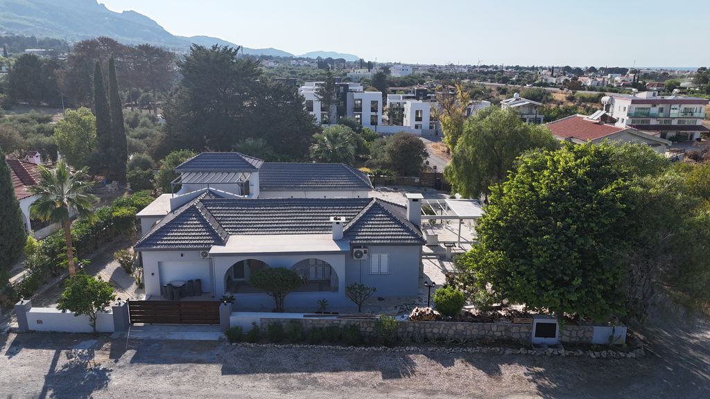 Property photo 1 of 23