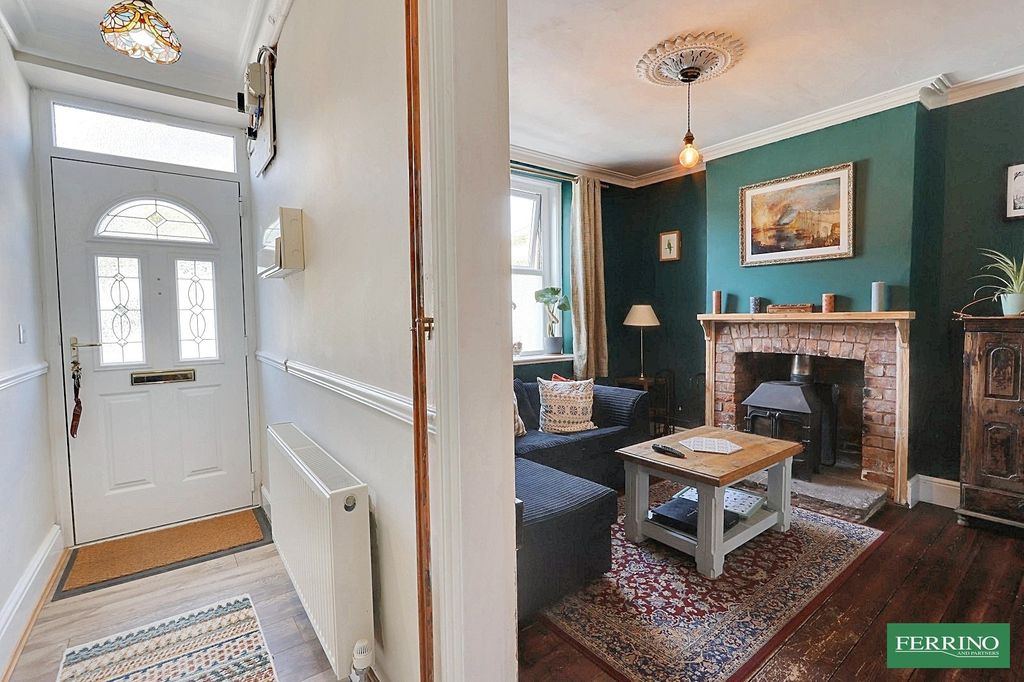 Property photo 3 of 19 Hall