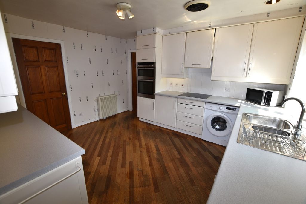 Property photo 2 of 36
