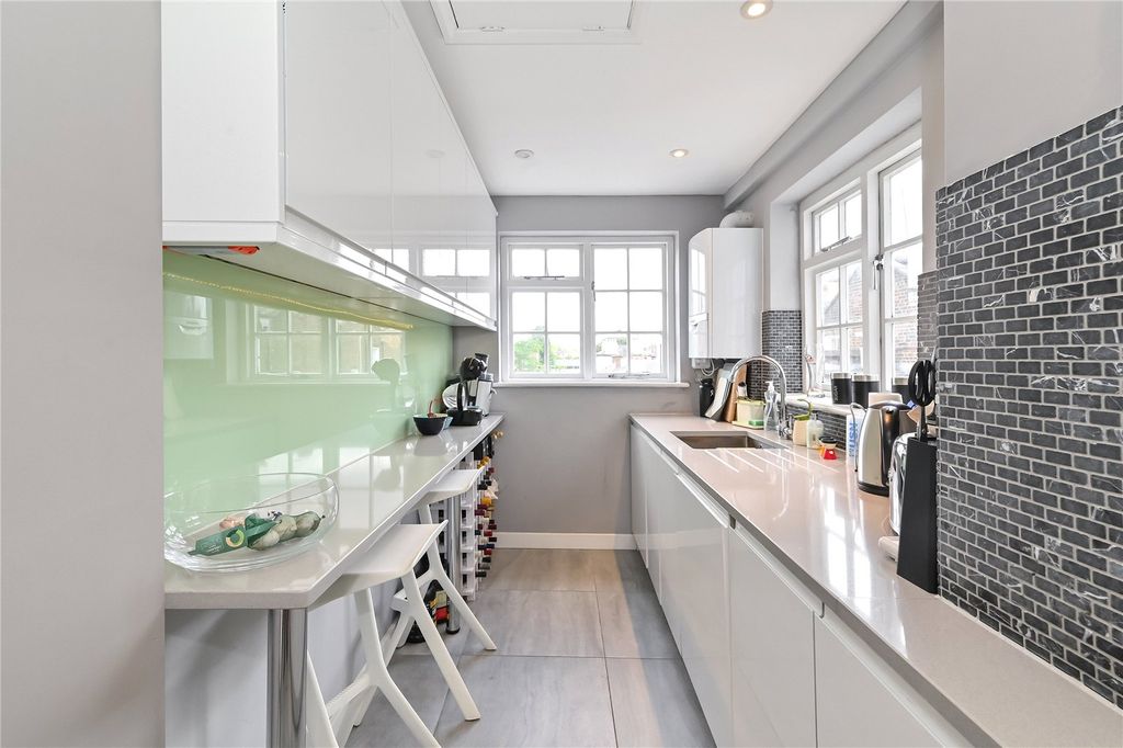 Property photo 3 of 15 Kitchen