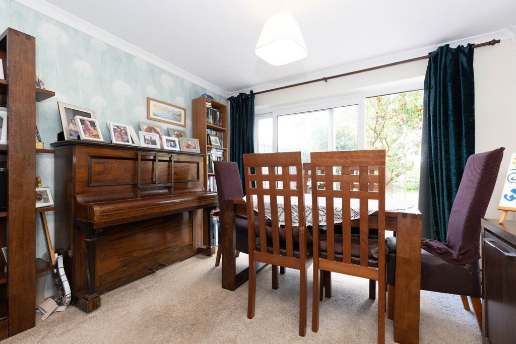 Property photo 3 of 20 Dining Room