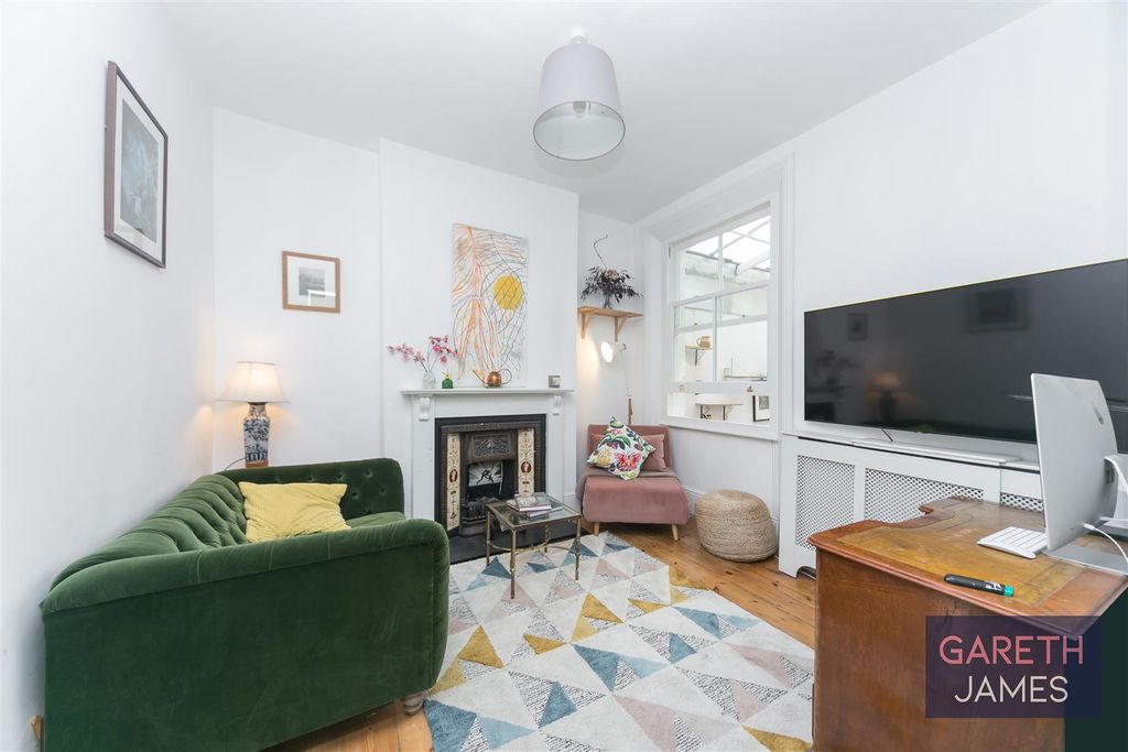 Property photo 1 of 16