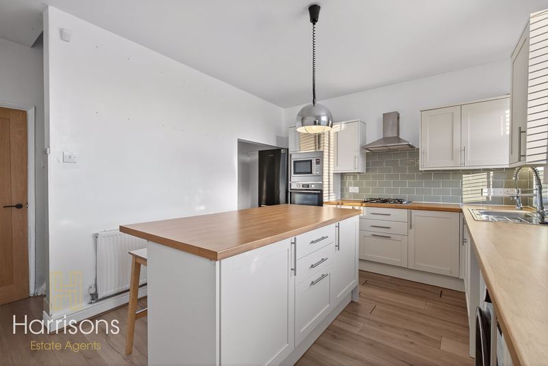 Property photo 3 of 19 Photo 17