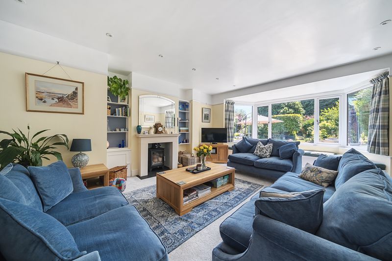 Property photo 2 of 26 Lounge