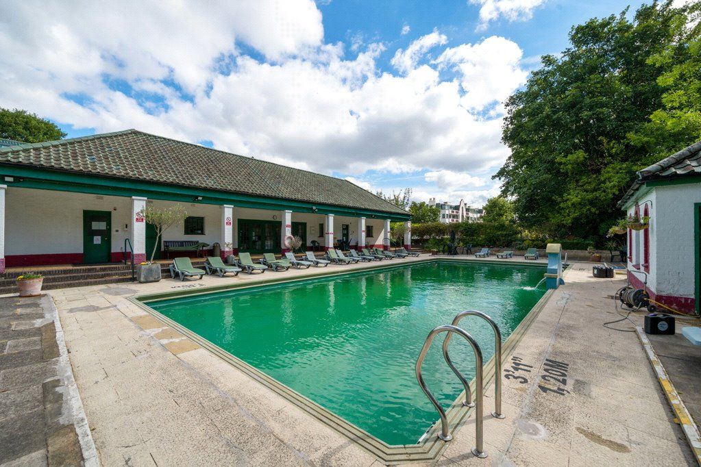 Property photo 2 of 44 Picture No. 25