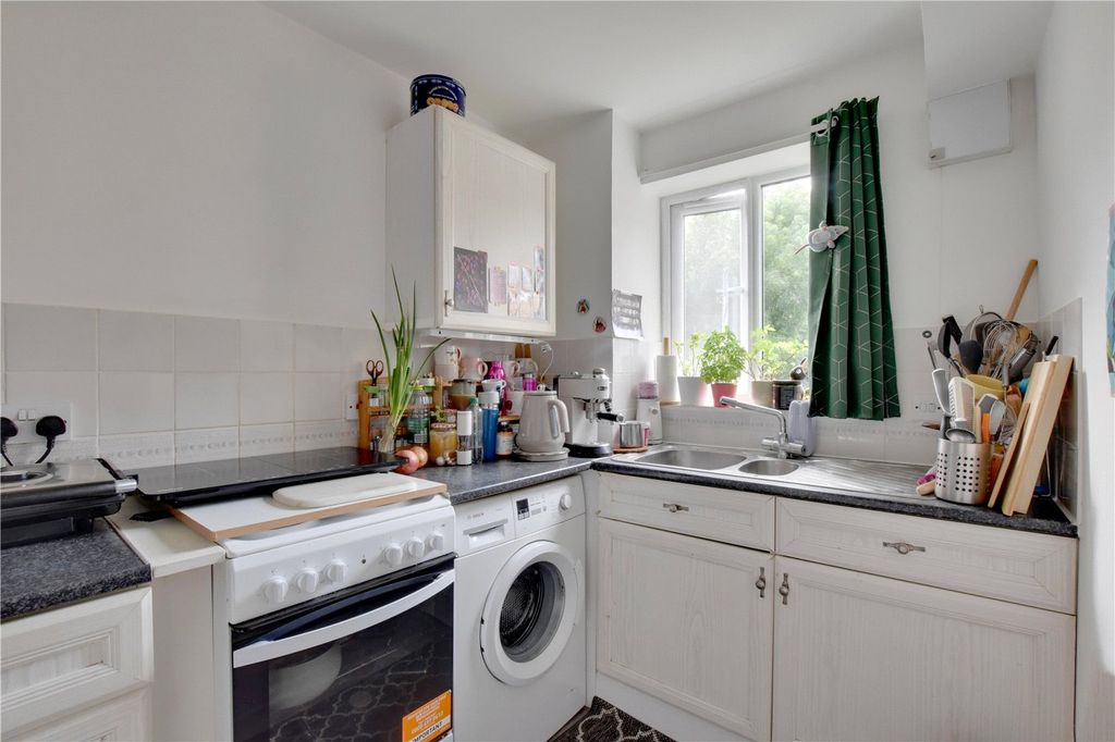 Property photo 2 of 10 Picture No. 17