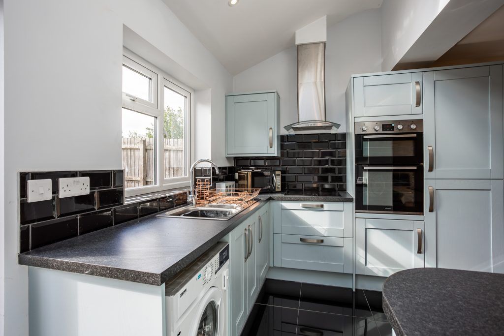 Property photo 2 of 34