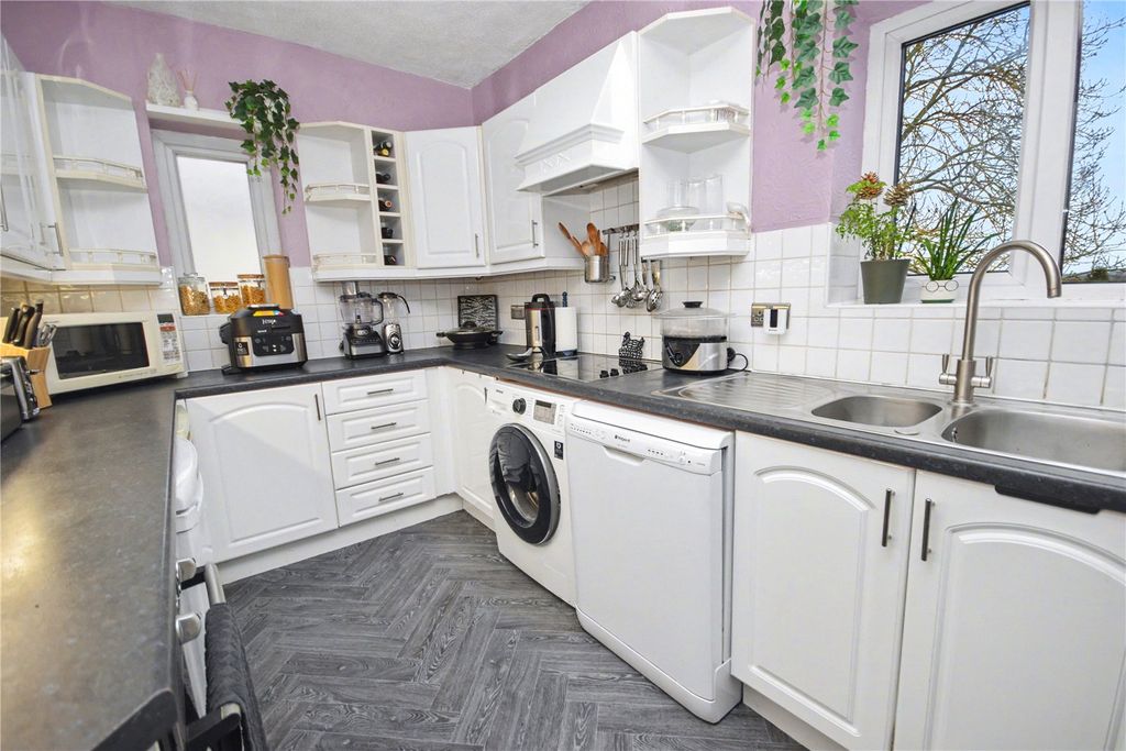 Property photo 2 of 10 Picture No. 03